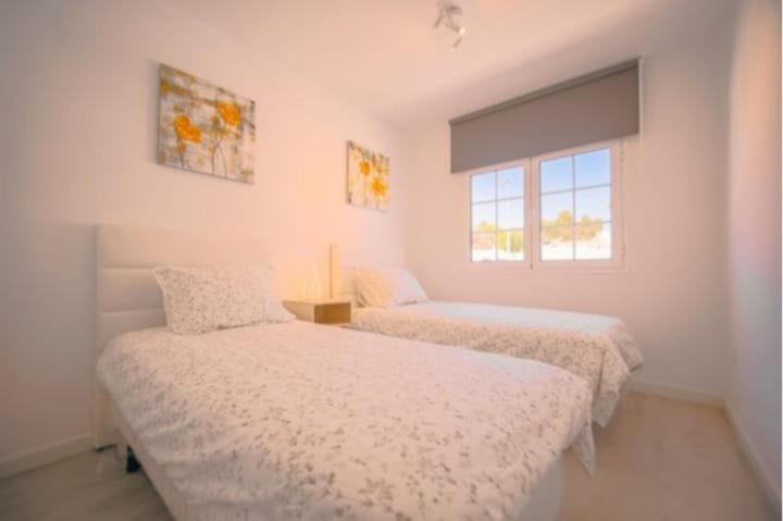 Atlantic View 1B 2 Bedrooms Ground Floor, Complex Featured On A Place In The Sun Puerto del Carmen  Exterior photo